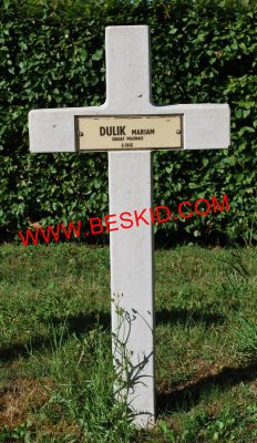 DULIK Marian
Décès 13.07.1945 Metz-Plantières (57)
Inhumation 12.06.1964 - Tombe 114
Armée Américaine
copyright Frania 
