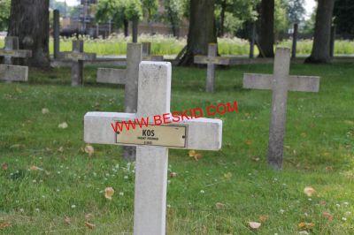 KOS ou KOST Dimytri
Décès 06.1940 Guermange (57)
Inhumation 22.06.1942 - Tombe 230
3ème  Régiment Infanterie Polonaise
copyright Frania 
