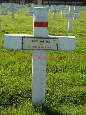 LIZON Kazimierz
Décès 16.09.1940
1er Régiment Infanterie Polonais
Soldat
Provenance Clermont-Ferrand (Ferrand) (63)
Inhumation 10.01.1964 - PV 157/3703
Carré D - Rang 5 - Tombe 10
Copyright Frania
