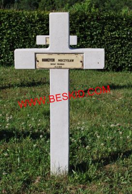 WANCZYCKI Mieczyslaw
Décès 18.06.1940 Golbey (88)
Inhumation 10.07.1964 - Tombe 56
1er Régiment Infanterie Polonais
copyright Frania 
