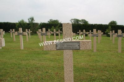 ZUK Mikolaj
Décès 06.1940 Desseling (57)
Inhumation 09.03.1942
Armée Polonaise
Tombe 400
Copyright Frania
