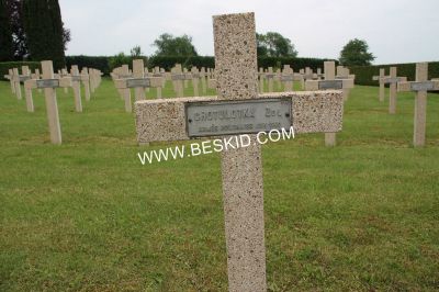 CROTULOTKA Zol
Décès 06.1940 Azoudange (57)
Inhumation 19.03.1942
Armée Polonaise
Tombe 332
Copyright Frania
