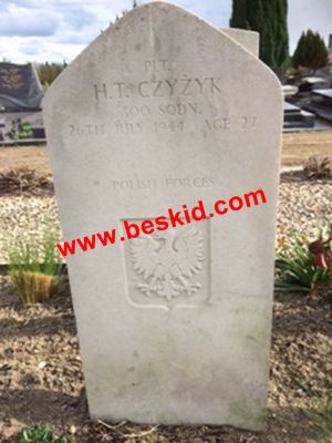 CZYZYK Henryk Tadeusz
Né 15.02.1917 Homel (Biélorussie)
Décès 26.07.1944  
27 ans
Matricule P-794365
Polish Air Force
300ème Escadron
Sergent Mitrailleur
Avro Lancaster PB252 - MK III - code M
décolla le 25.7.1944 Faldingworth (GB) à Stuttgart (D)
Collision avec un appareil à Lailly-en-Val (45)
Tombe 1-B-5
Copyright photo Joseph Lokietek
Copyright Frania
