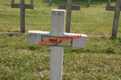 FINOR Jan
Décès 06.1940 Lindre-Haute (57)
Inhumation 05.06.1942 - Tombe 195
Armée Polonaise
copyright Frania 
