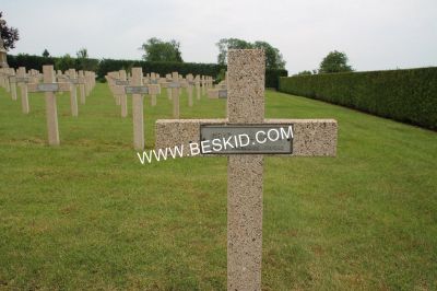 GRAD Stanislaw
Décès 06.1940 Moussey (57)
Inhumation 26.03.1942
Armée Polonaise
Tombe 336
Copyright Frania
