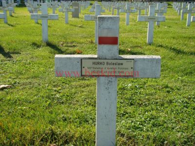 HURKO Boleslaw
24 ans - célibataire 
Né 01.05.1916 Lokutki Lubartow Lubelskie (PL)
Fils d’Andrzej
Décès 02.06.1940 Bron (69) 
145ème Bataillon Aviation Polonaise
Soldat - carte 5451
Domicile : Kol. Lokutki Lubartow (PL)
Estampille 314/D
Provenance Lyon-Guillotière 5/C3-I-17
Inhumation 26.09.1957 - PV 2237
Carré D - Rang 4 - Tombe 27
Copyright Frania
