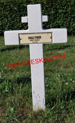 MALYNIN Jean
Décès 25.06.1940 Golbey (88)
Inhumation 10.07.1964 - Tombe 53
2ème Régiment Infanterie Polonais
copyright Frania 
