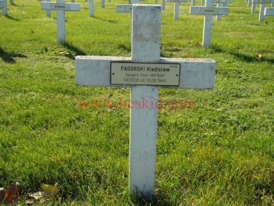 PAGORSKI Wladyslaw Franciszek
30 ans - Célibataire
Né 17.10.1909 Krakow Malopolskie (PL)
Fils de Stanislaw & Nowak Rosalie
Décès 10.05.1940 Bron (69)
(Hôpital Desgenettes)
Domicile ulica Powtocow 14 Krakow
145ème Bataillon Aviation Polonaise Bron
Estampille 3/1256
Sergent-Chef
Provenance Lyon-Guillotière 5/3-I-16
Inhumation 30.09.1957 - PV 2238
Carré D - Rang 4 - Tombe 28
Copyright Frania
