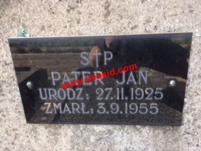 PATER Jan
Né 27.11.1925 Bibice Kielce Swietokrzyskie (PL)
Fils Jozef & Jedrzejewska
Décès 03.09.1955 La Chapelle St-Mesmin (45)
Hôpital américain
29 ans
Garde au 4082 Labor service Cie APO 58
Armée Américaine Saran (45)
Copyright photo Joseph Lokietek
Copyright Frania
