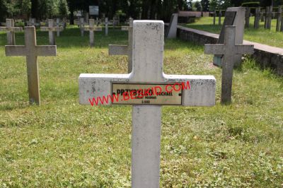 PRZYBYLKO Michael
Décès 06.1940 Lagarde (57)
Inhumation 23.06.1942 - Tombe 211
Armée Polonaise
copyright Frania 
