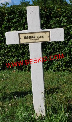 TROJNAR Marcin
Décès 06.1940 Xousse (54)
Inhumation 18.06.1964 - Tombe 96
Armée Polonaise
copyright Frania 
