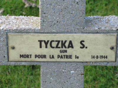 TYCZKA Stanislaw
- 42 ans -
Né 03.10.1901 Krakow
Décès 14.08.1944 Caen (14)
Matricule 6676
1ère Division Blindée Polonaise
1er Régiment Artillerie Motorisée
Canonnier
Tombe 4 - CarréII - Rang B
copyright photo Piotr Packowski
copyright Frania
