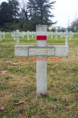 WLAZAK alias Leon Paul Wladyslaw
20 ans
Né 09.06.1924 Knutange (57)
Décès 30.08.1944 Ste-Consorce (69)
F.T.P.F. Francs-Tireurs & Partisans Français
1er Régiment du Rhône 
Provenance Ste-Consorce (69)
Inhumation 21.10.1957 - PV 2268
Carré A - Rang 11 - Tombe 72
MORT POUR LA FRANCE
Copyright Frania

