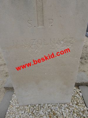 ZOLNACZ Jan
Né 24-12-1918 Siennica-Rozana Lubelskie (PL)
Fils Jozef & Jozefa Chymol
Décès 07.09.1956 La Rochelle (17)
(04 rue Aufrédi)
Soldat des Forces Américaines
Résidant Camp de Jeumont La Rochelle-Laleu
37 ans - célibataire
Copyright Frania 
Copyright photo Anusia
